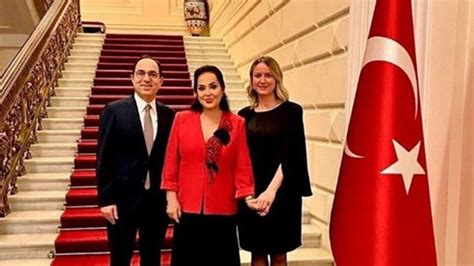 Türkan Şoray''ın Moskova ziyareti sürüyor: Sultan''a özel davet